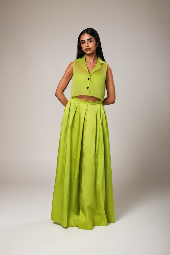 Arya — front, full length